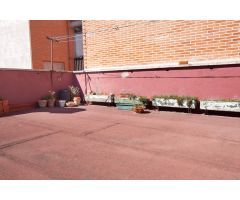 ÁTICO DE TRES HABITACIONES, CON DOS BAÑOS Y TERRAZA DE 80 M2