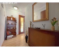 ÁTICO DE TRES HABITACIONES, CON DOS BAÑOS Y TERRAZA DE 80 M2