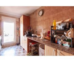 ÁTICO DE TRES HABITACIONES, CON DOS BAÑOS Y TERRAZA DE 80 M2
