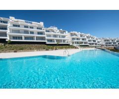 Precioso moderno apartamento de dos habitaciones orientado al Suroeste en un exclusivo residencial.