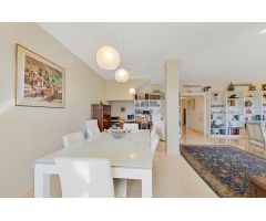 Espectacular amplio ático dúplex en primera linea de golf anclado en la exclusiva zona de Guadalmina