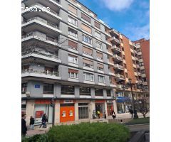 TRASTERO EN EL CENTRO DE OVIEDO