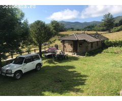 Casa de piedra con vistas impresionantes.