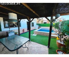 ACOGEDORA CASA FAMILIAR EN LA SIERRA NORTE DE SEVILLA.