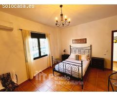 ACOGEDORA CASA FAMILIAR EN LA SIERRA NORTE DE SEVILLA.