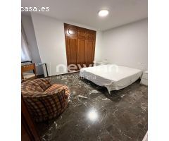 Piso de 2 dormitorios en calle Trajano