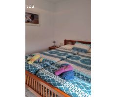 Amplio y practico con 3 dormitorios 2 baños en el Pueblo ANdaluz
