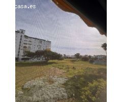 1 DORMITORIO CON VISTAS A LOS JARDINES