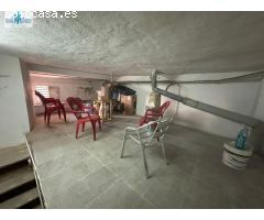 SE VENDE LOCAL EN - ALBACETE
