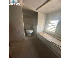 SE VENDE LOCAL EN - ALBACETE