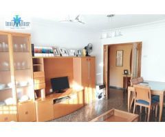 PISO EN LA VEREDA EN VENTA.