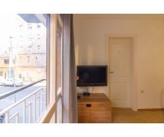 Piso Turístico con Licencia en Venta en Badalona - ¡Inversión Única!