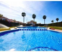 BUNGALOW BAJO SIN VECINO ARRIBA 2 HABS PARCELA PARA METER COCHE Y SOLARIUM PRIVADO... 133.500 EUROS