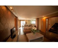 ESTUPENDO BUNGALOW CON PISCINA PRIVADA