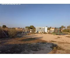 ESTUPENDO SOLAR EN ZONA LOS GIRASOLES