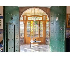 Villa modernista habilitada como hotel-boutique en alquiler a 30 minutos de Barcelona