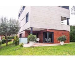 Fantástica casa de 6 dormitorios en alquiler en Bellaterra