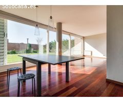 Magnífica casa de diseño con 4 dormitorios, jardín privativo y piscina comunitaria en Sant Berger