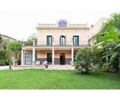 Villa modernista reformada con acabados de lujo en Sarrià