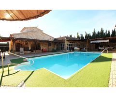 Villa en Venta en Crevillente, Alicante