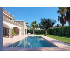 Villa en Venta en Jávea - Xàbia, Alicante