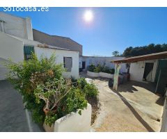SE VENDE CASA EN EL LLANO DE MOLINA