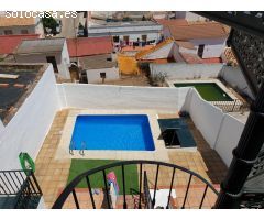 ¡¡ DUPLEX EN ALMODOVAR DEL RIO CON PISCINA COMUNITARIA!!