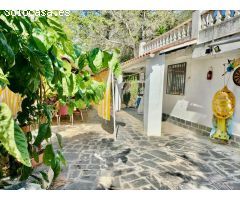 Terreno con pequeña edificación en Valles Altos