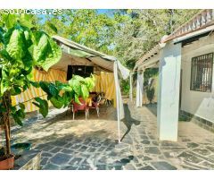 Terreno con pequeña edificación en Valles Altos