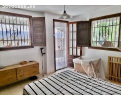 Terreno con pequeña edificación en Valles Altos
