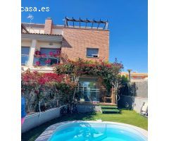 Casa adosada - esquinera en venta en El Vendrell