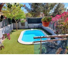 Casa adosada - esquinera en venta en El Vendrell