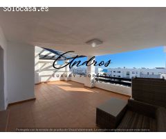 Apartamento  planta  baja con  vistas  al  mar en  venta   en Casares Costa.