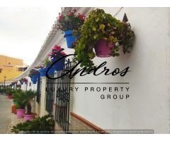 Oportunidad, inversion!!!casa en segunda linea de playa de 2 dormitorios zona centro en Estepona