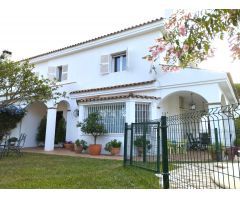 Alsur inmobiliaria vende chalet pareado en Valdelagrana