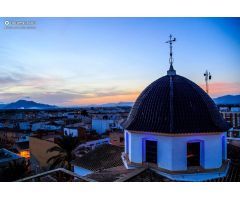 Adosados modernos en Dolores con piscina comunitaria