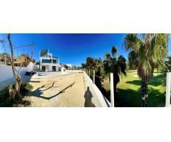 Villa de lujo en primera línea del campo de Golf