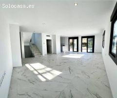 Villa de lujo en primera línea del campo de Golf