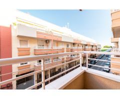 Apartamento en la Playa del Cura con piscina