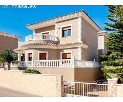 Exclusiva villa independiente de estilo mediterráneo con vistas al mar y piscina privada