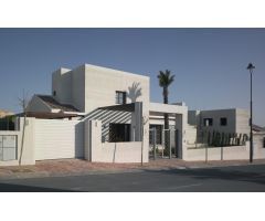Elegantes villas independientes con piscina privada en Peraleja Golf Resort - Costa Cálida