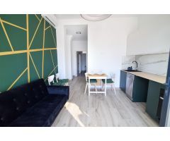 Local comercial reformado como acogedor apartamento, totalmente equipado.