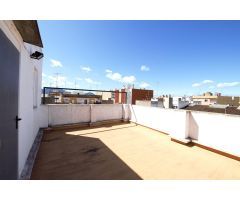 ESPECTACULAR VIVIENDA CON TERRAZA TOTALMENTE AMUEBLADA Y EQUIPADA