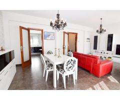 ESPECTACULAR VIVIENDA CON TERRAZA TOTALMENTE AMUEBLADA Y EQUIPADA