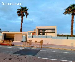 VILLA EN ROJALES