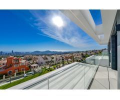 VILLA DE LUJO EN FINESTRAT CON VISTAS AL MAR