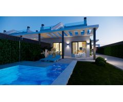 Villas de lujo de nueva construcción frente al mar en Los Alcázares