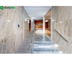 Magnifico piso u oficina en pleno centro de Granada.
