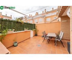 Mágnifica casa adosada en venta o alquiler