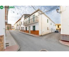 Doble Encanto en Ventas de Huelma: Dos Casas en una. ¡Descubre tu Nuevo Hogar!